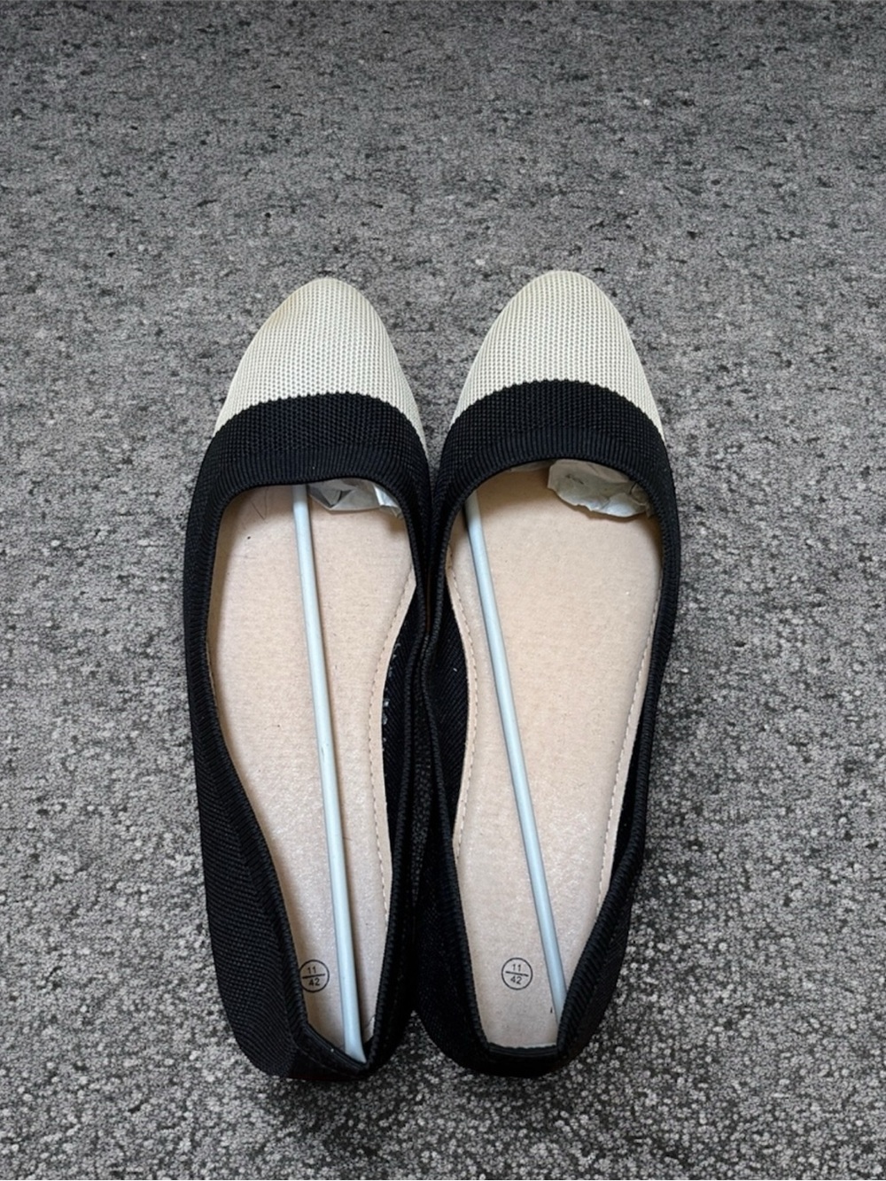 Women’s Black Cream Woven Lightweight Slip On Pointy Toe Ballet Flats Sz 11 NWOT